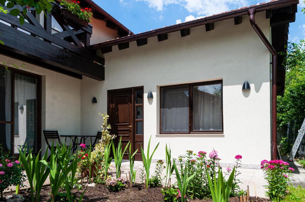 Tinamore Otopeni Exterior photo